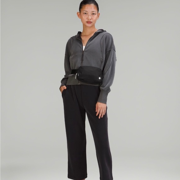 Lululemon Everywhere Bag 1L - Picture 5 of 6